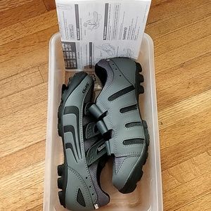 BRAND NEW SHIMANO SPD CYCLING SHOES SH-M 120G